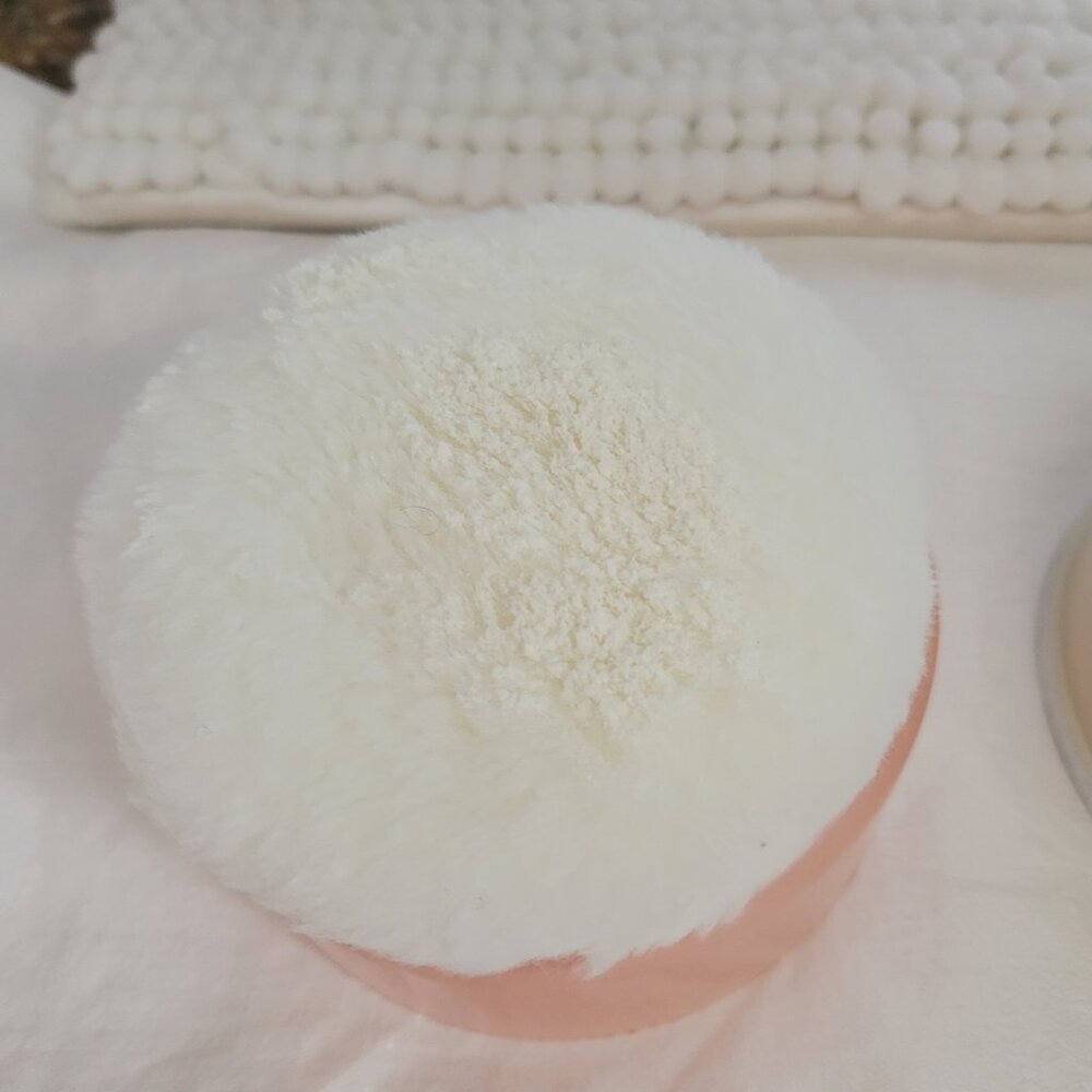 Avon Pearls & Lace Ultra Perfumed Beauty Dust powder vintage round container - Picture 3 of 6